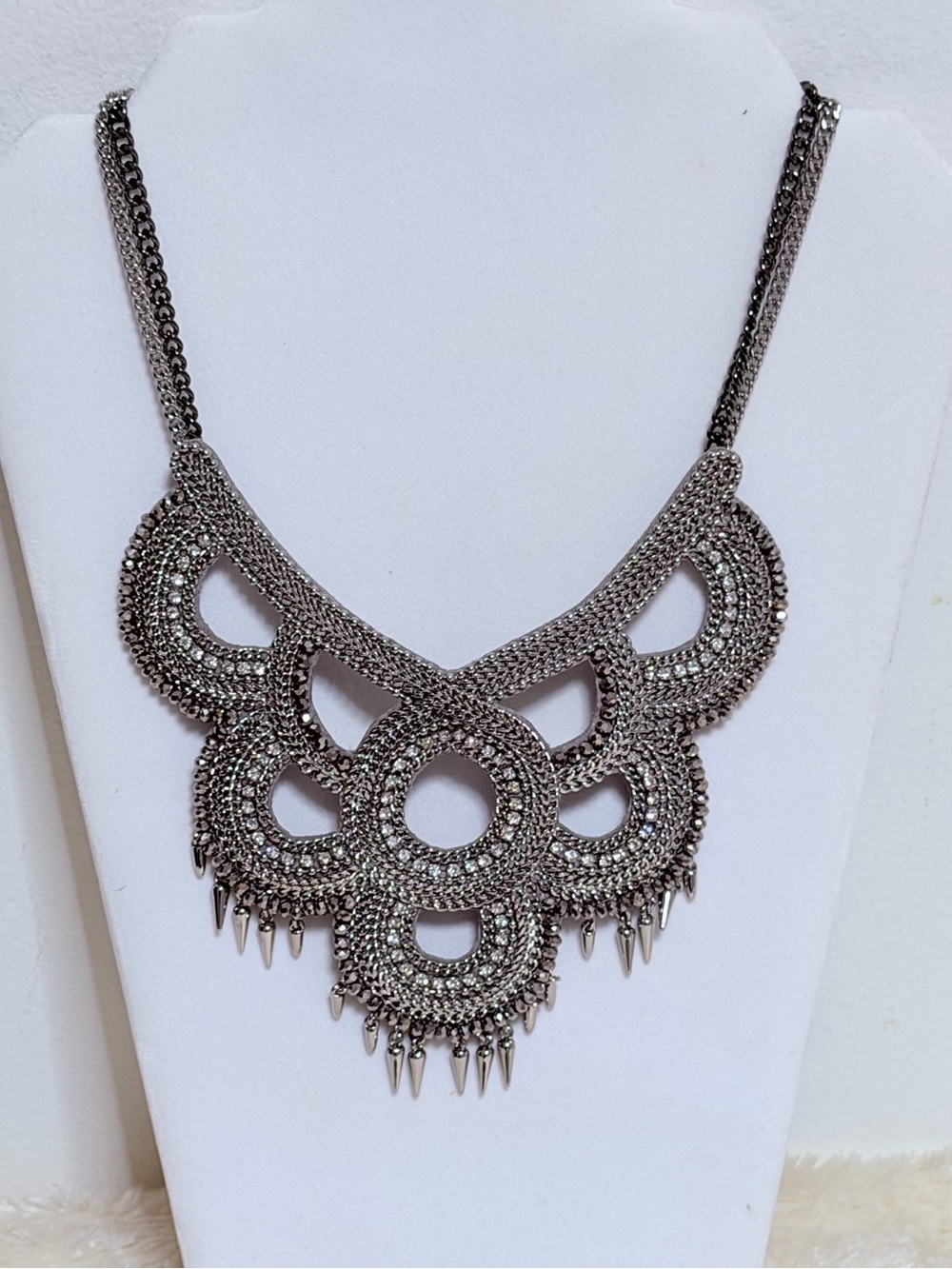 Stella & Dot Tallulah Statement Necklace